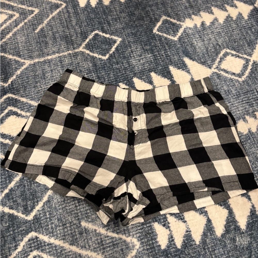 BLACK & WHITE PJ SHORTS